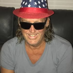 Meet your Posher, Jon combies